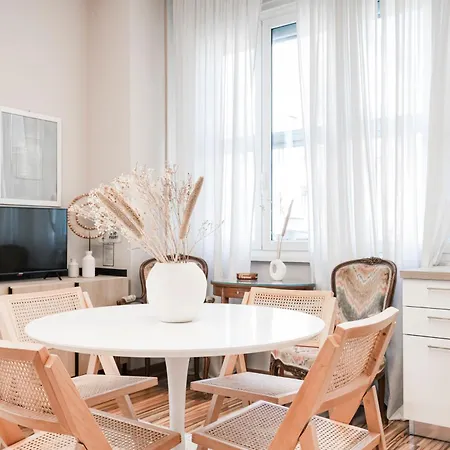 Easylife - Elegant 3 Mins From Duomo * 밀라노