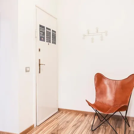 Easylife - Elegant 3 Mins From Duomo Milán