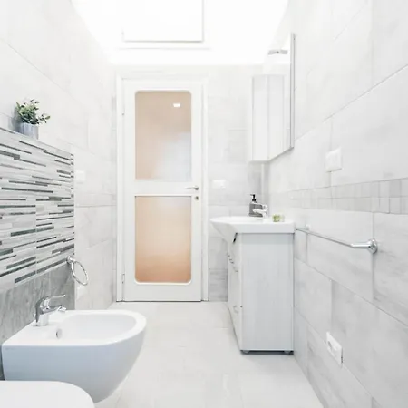 Easylife - Elegant 3 Mins From Duomo 아파트 밀라노