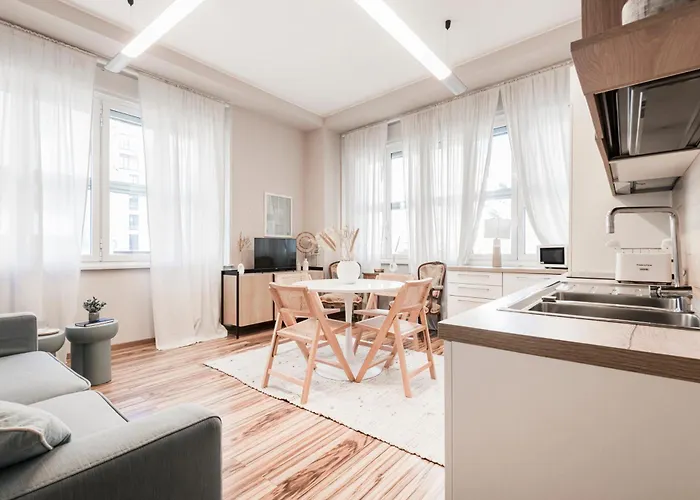 Easylife - - Unione 2 - Duomo * Milán