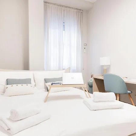 Easylife - Elegant 3 Mins From Duomo Apartman